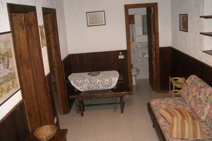Room 18 of 23