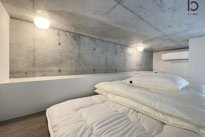 Room 54 of 177