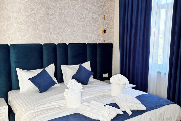 Room 5 of 22