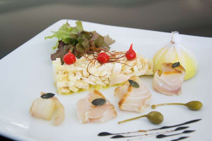 Dining 90 of 124