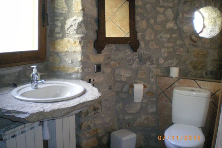 Room 5 of 10