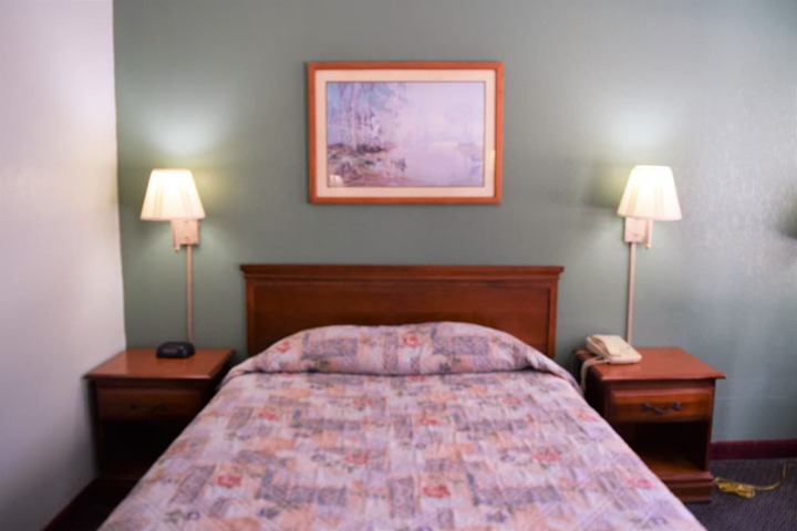 Room 9 of 29