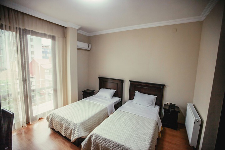 Room 4 of 14