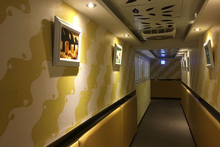 Ballroom/Hall 48 of 49