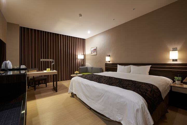 Room 10 of 72