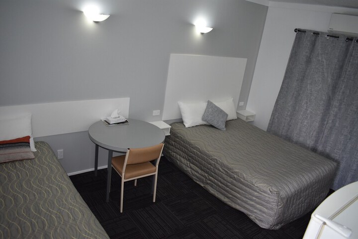 Room 7 of 24