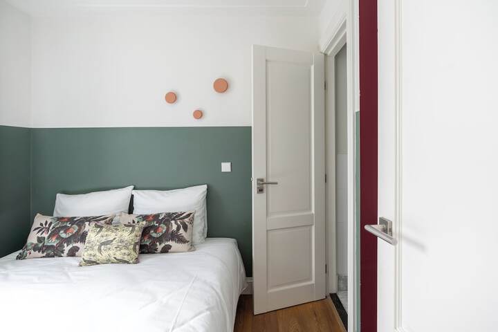 Room 9 of 53