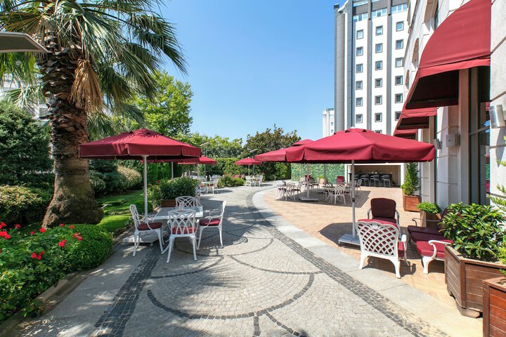 Hotel Exterior 102 of 106