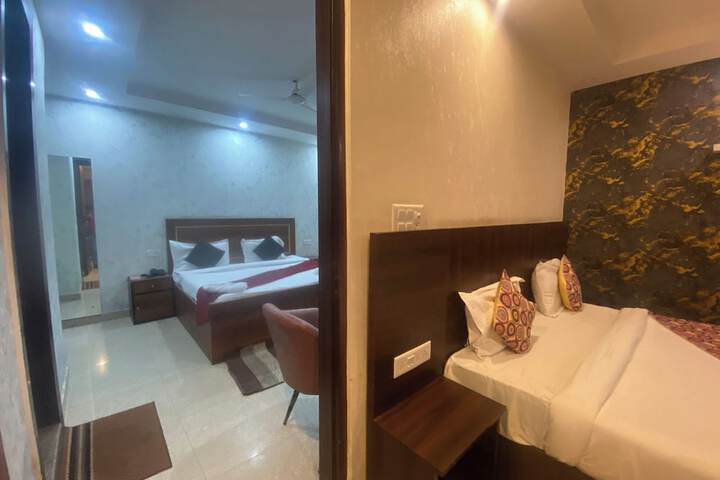 Room 16 of 31