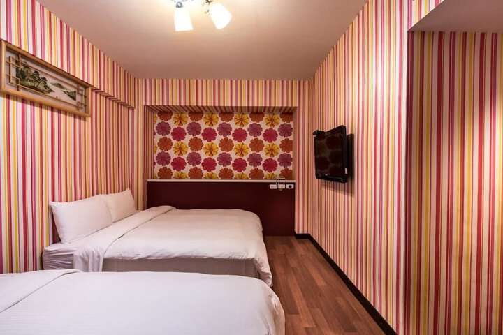 Room 20 of 28