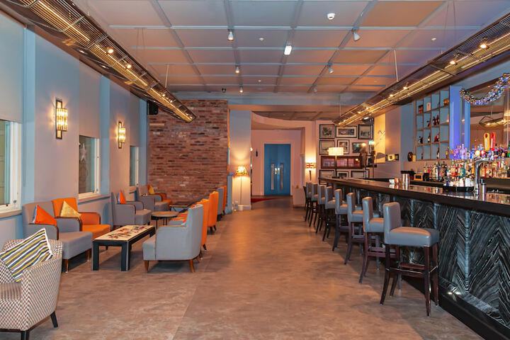 Lounge 200 of 284