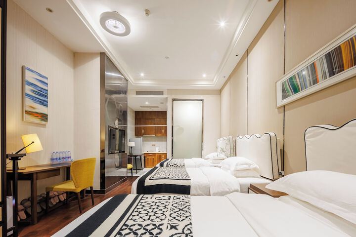 Room 35 of 140