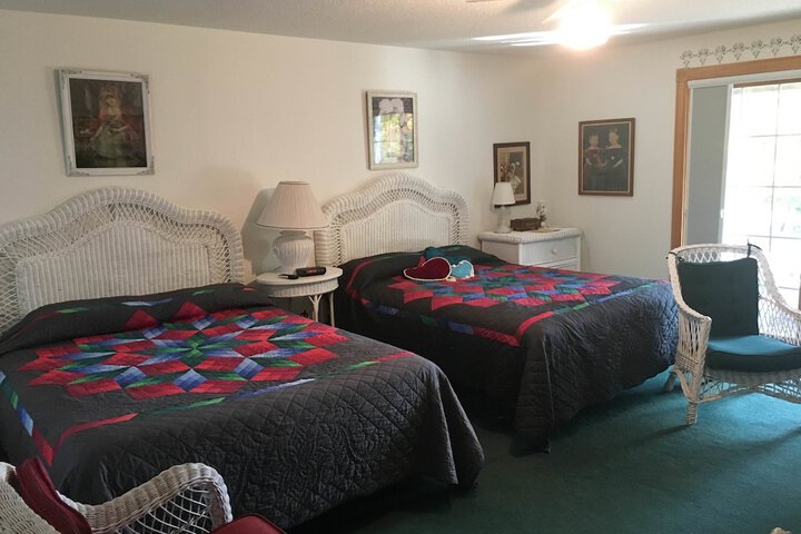 Room 6 of 67