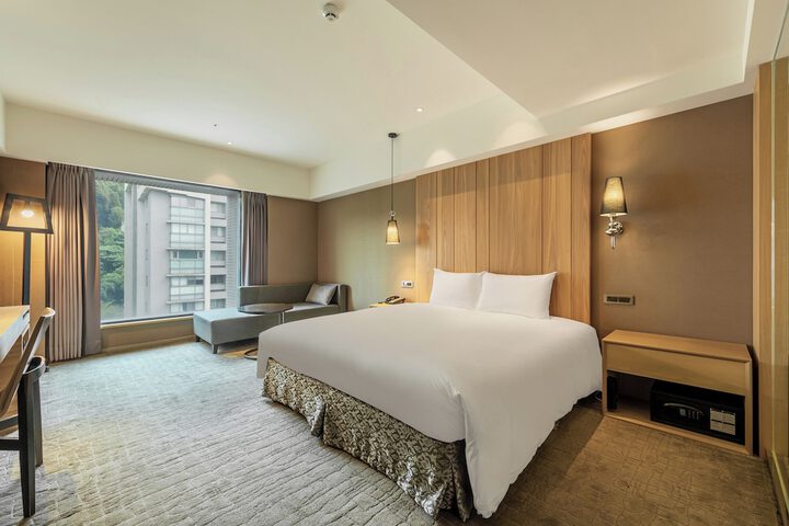 Room 31 of 108