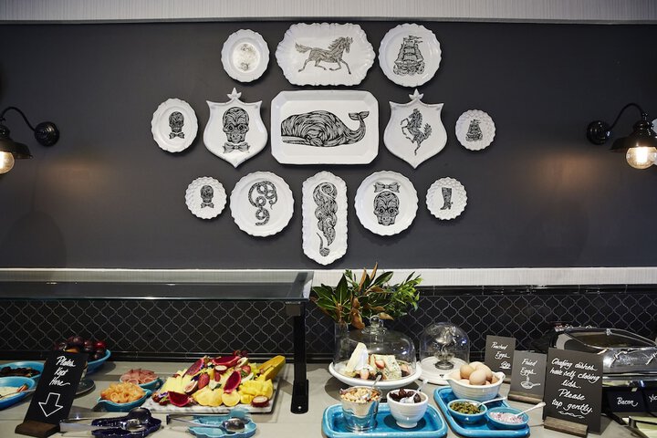 Dining 42 of 62