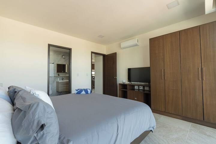 Room 4 of 41