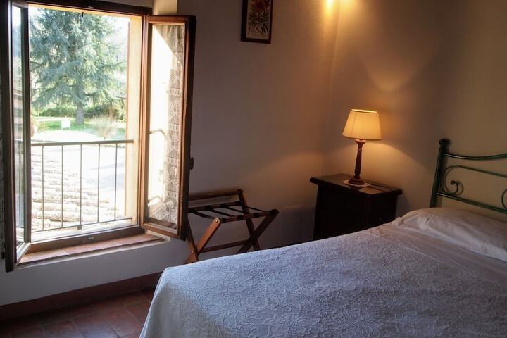 Room 9 of 23
