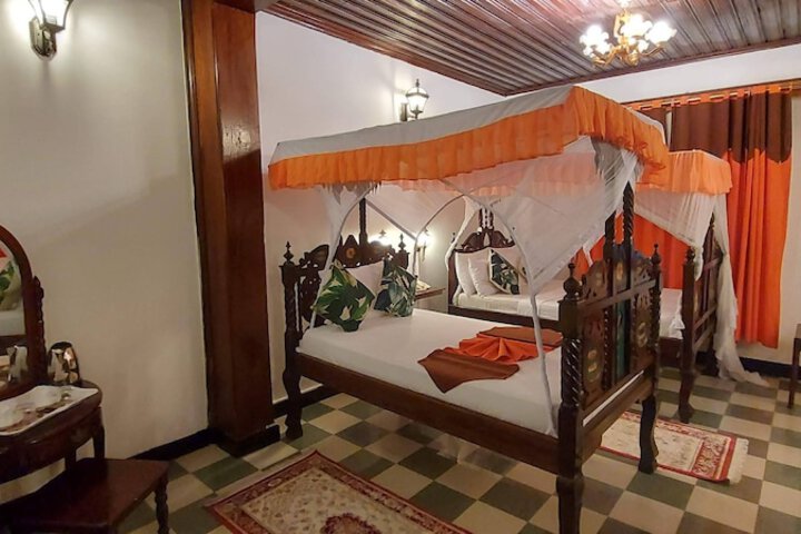 Room 16 of 43