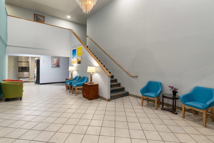 Hotel Interior 8 of 119