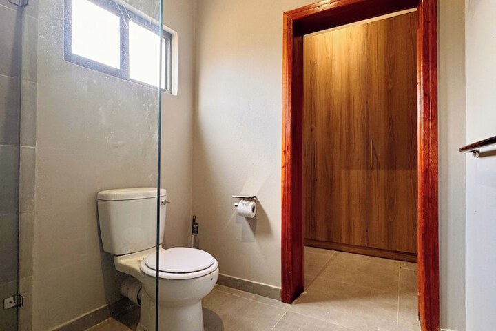 Room 9 of 22