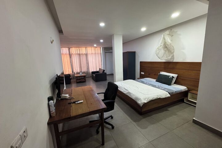 Room 17 of 84