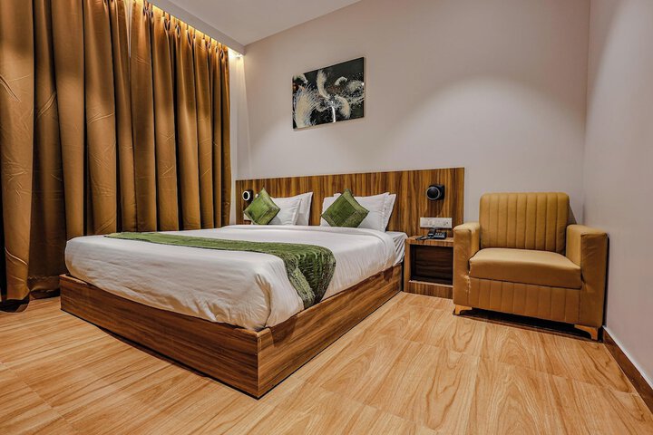 Room 25 of 156