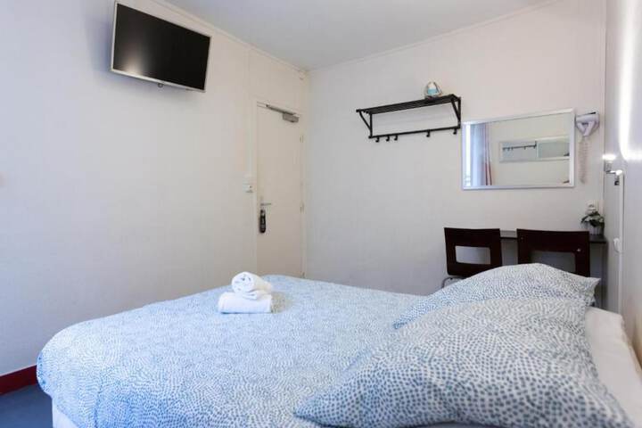 Room 34 of 91