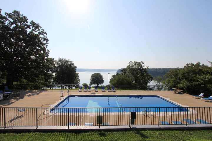 Hotel View 106 of 109