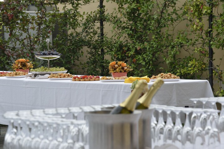 Dining 44 of 59
