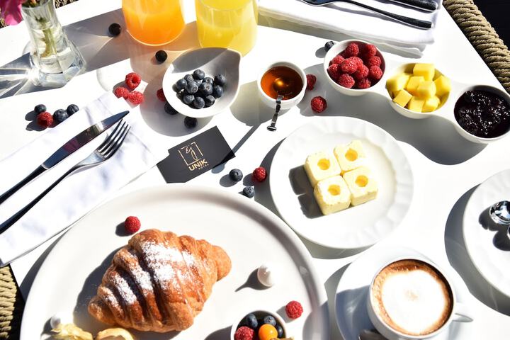 Breakfast/Coffee Service 70 of 77