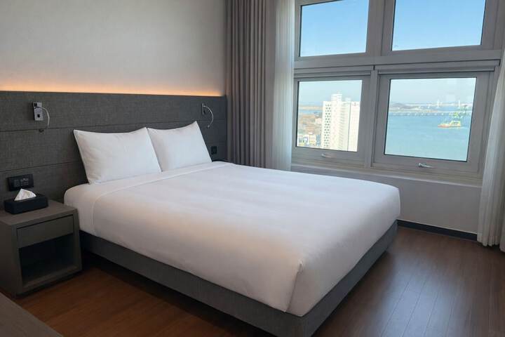 Room 2 of 46