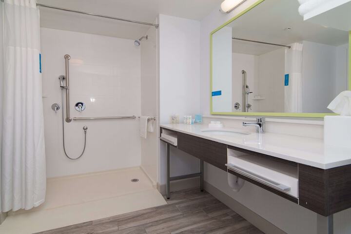 Bathroom shower