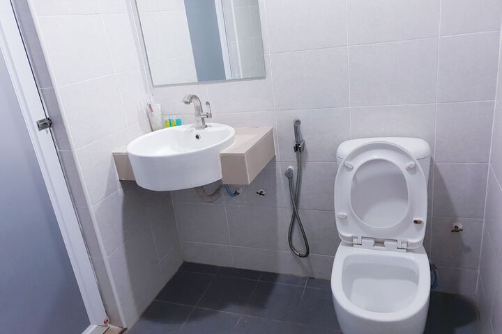 Room 15 of 27