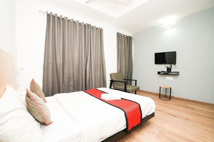 Room 16 of 26