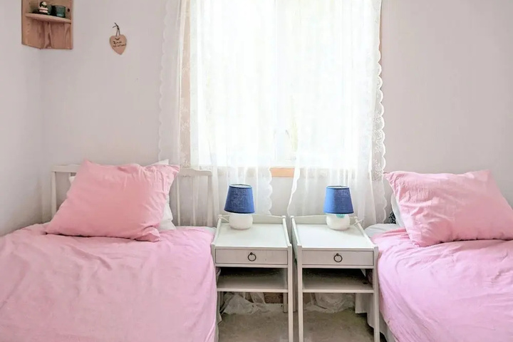Room 3 of 15