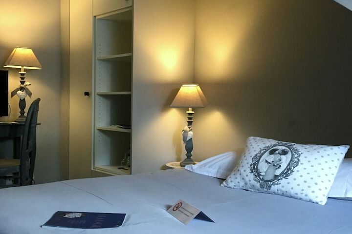 Room 13 of 46