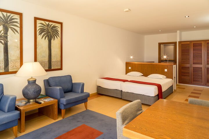 Room 9 of 91