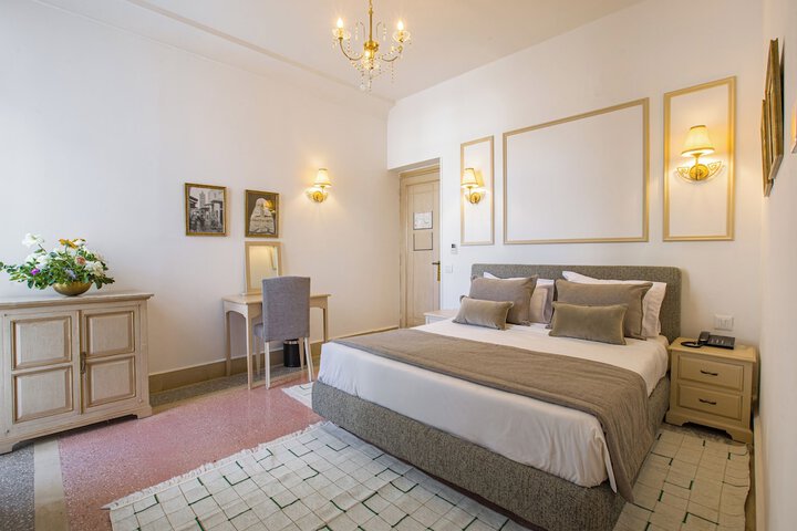 Room 14 of 52