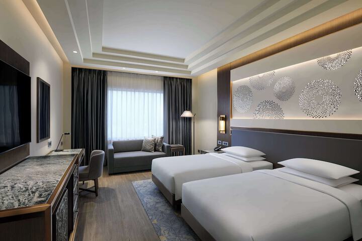 Room 25 of 154