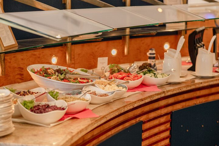 Dining 57 of 71