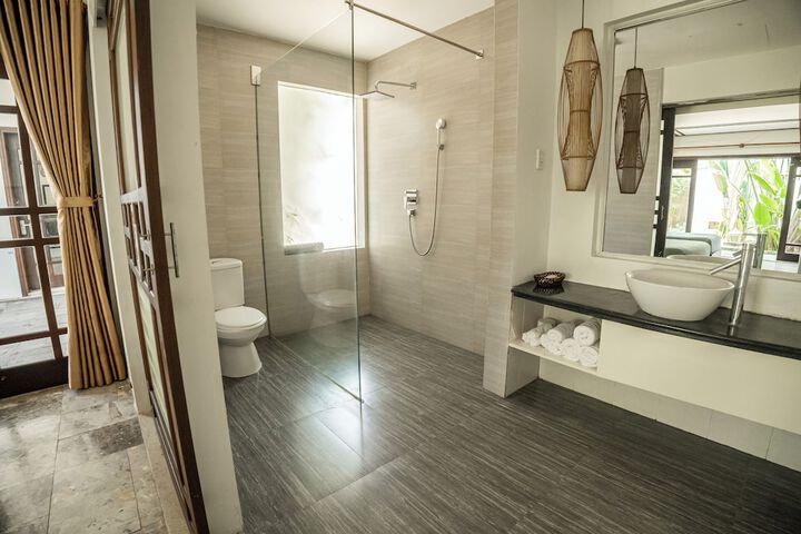 Room 21 of 42
