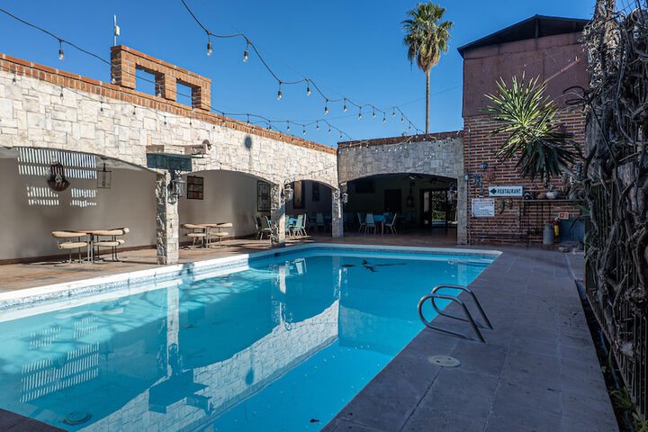 Pool 13 of 25