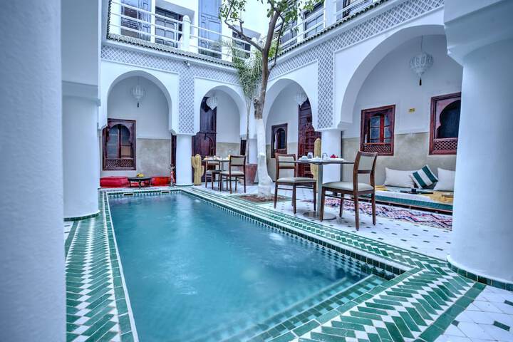 Hotel Pool