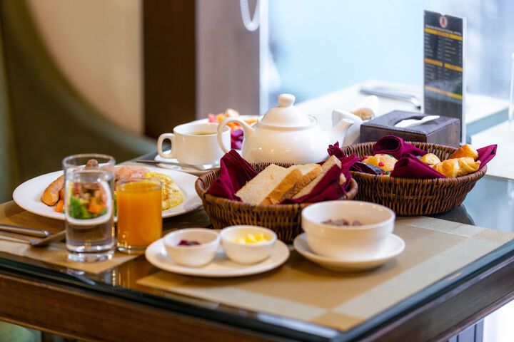 Breakfast/Coffee Service 62 of 84