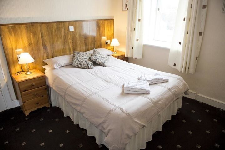 Room 4 of 40