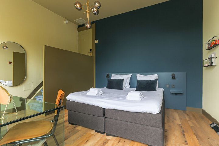 Room 3 of 15