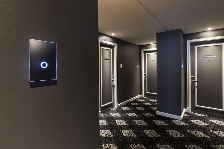 Ballroom/Hall 116 of 138