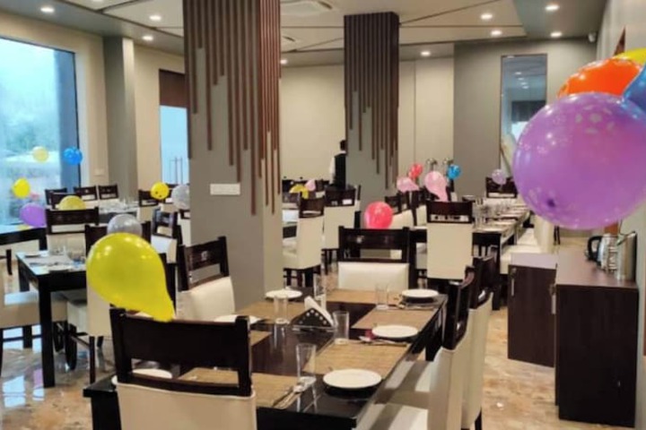 Dining 99 of 112