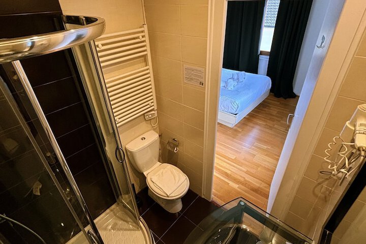 Room 29 of 47