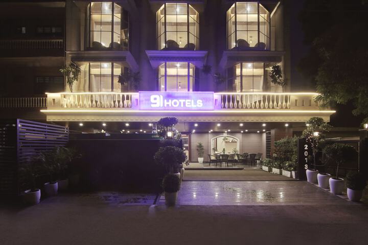Hotel 4 of 79